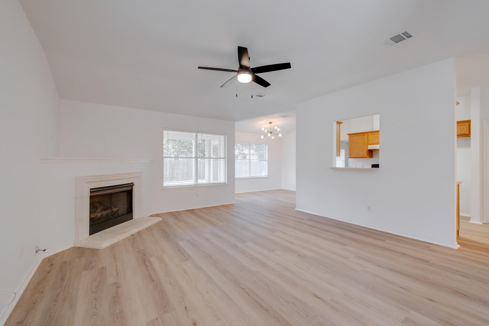 2666 Bradley LN