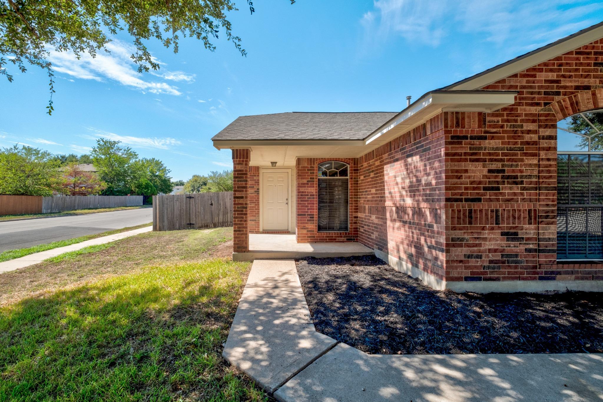 2666 Bradley LN