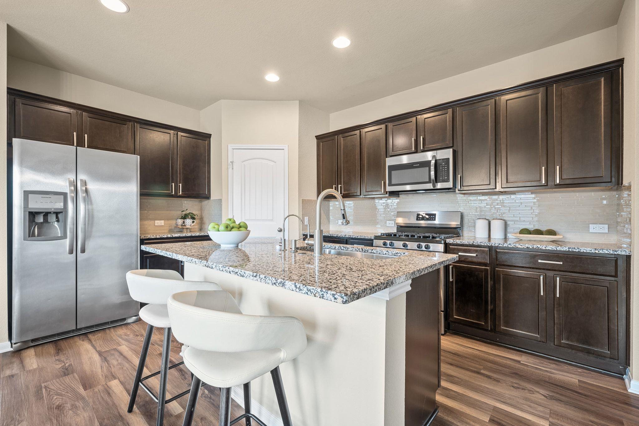 401 Lewisville LN