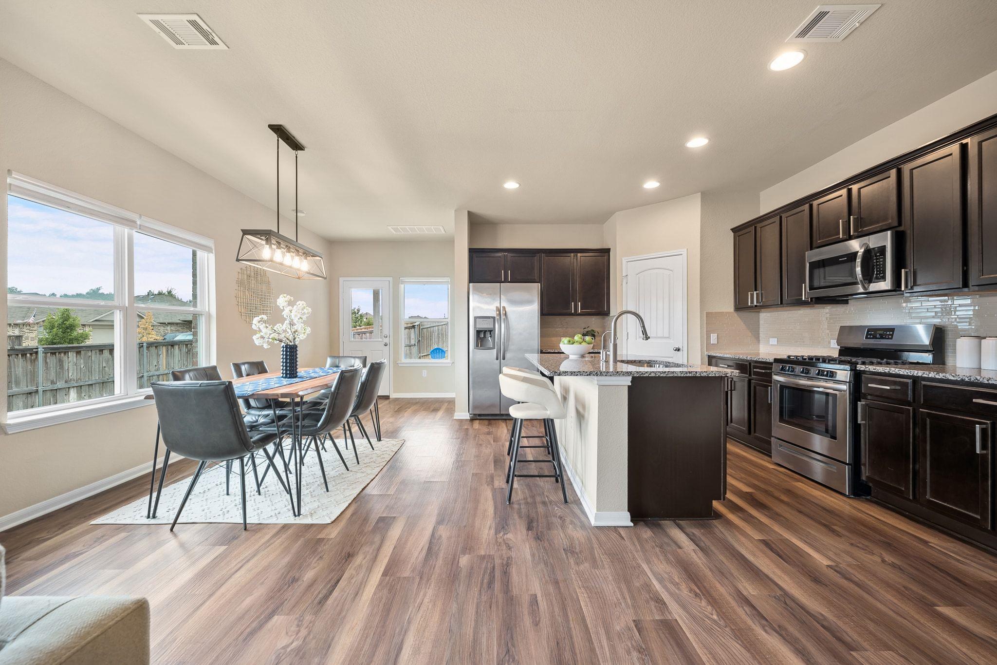401 Lewisville LN