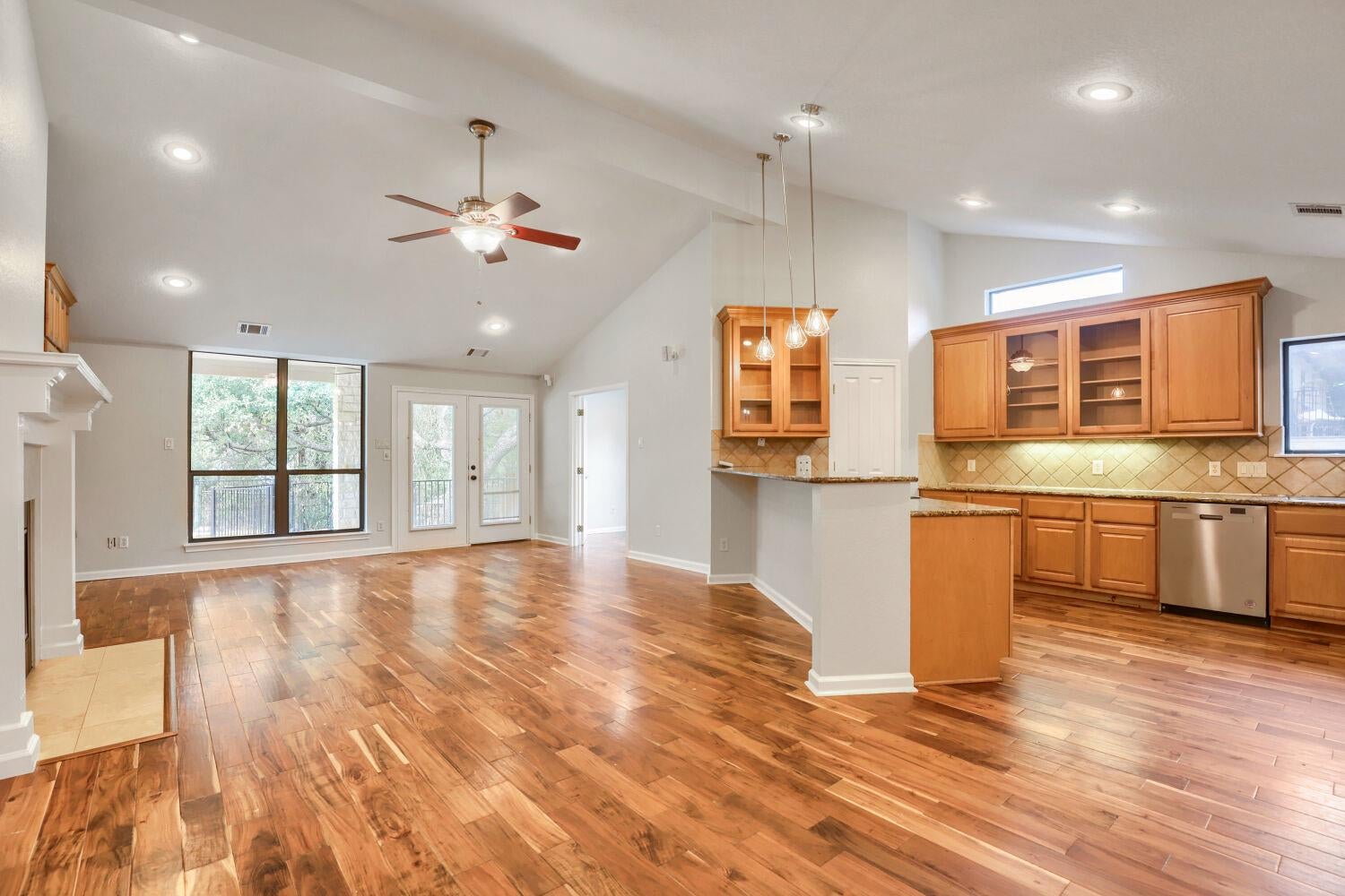 515 Rolling Green DR