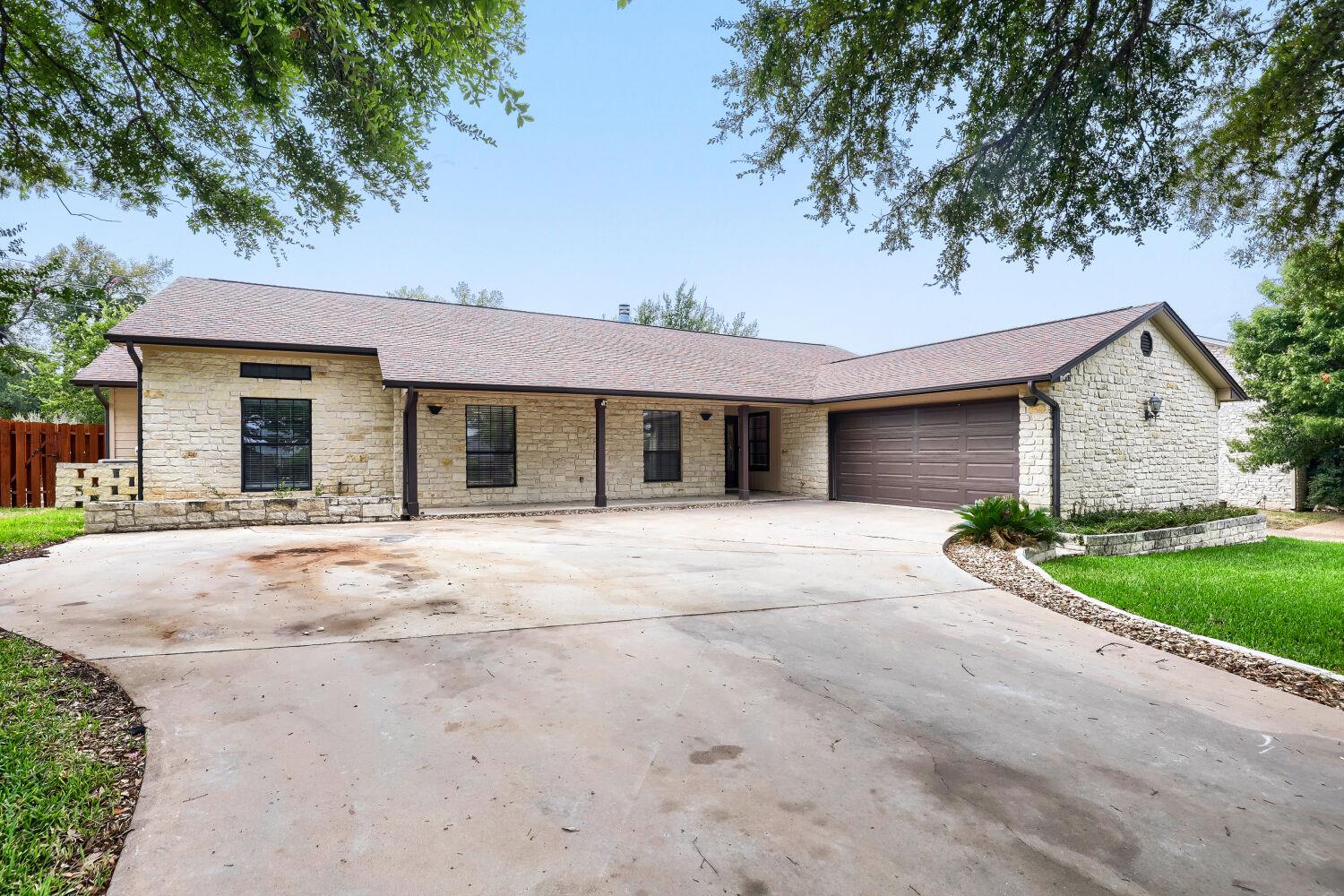 515 Rolling Green DR