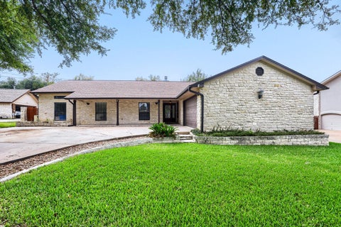 Photo of 515 Rolling Green DR, Lakeway, TX 78734 (MLS # 3358044)