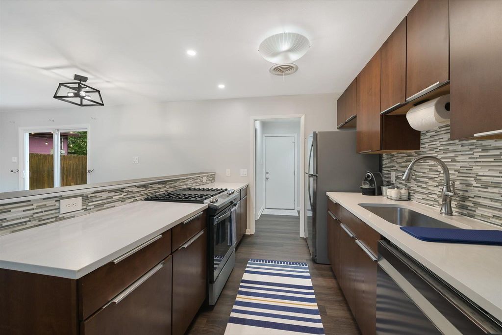 Photo of 6809 Hanover LN, Austin, TX 78723 (MLS # 2479088)