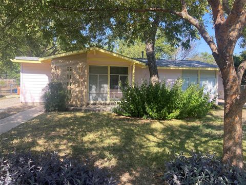 Photo of 1410 Corona DR, Austin, TX 78723 (MLS # 2223592)