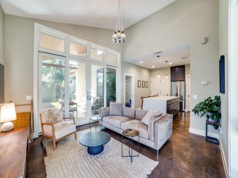 Photo of 2207 S 3rd ST #B, Austin, TX 78704 (MLS # 2684519) Photo of 2207 S 3rd ST #B, Austin, TX 78704 (MLS # 2684519)