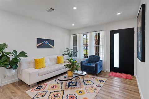 Tiny photo for 3005 Leaning Oak CIR, Austin, TX 78704 (MLS # 6107892)