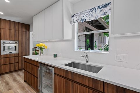 Tiny photo for 3005 Leaning Oak CIR, Austin, TX 78704 (MLS # 6107892)