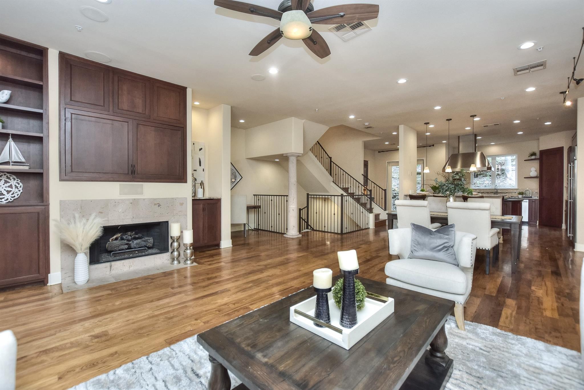 1529 Barton Springs RD 16