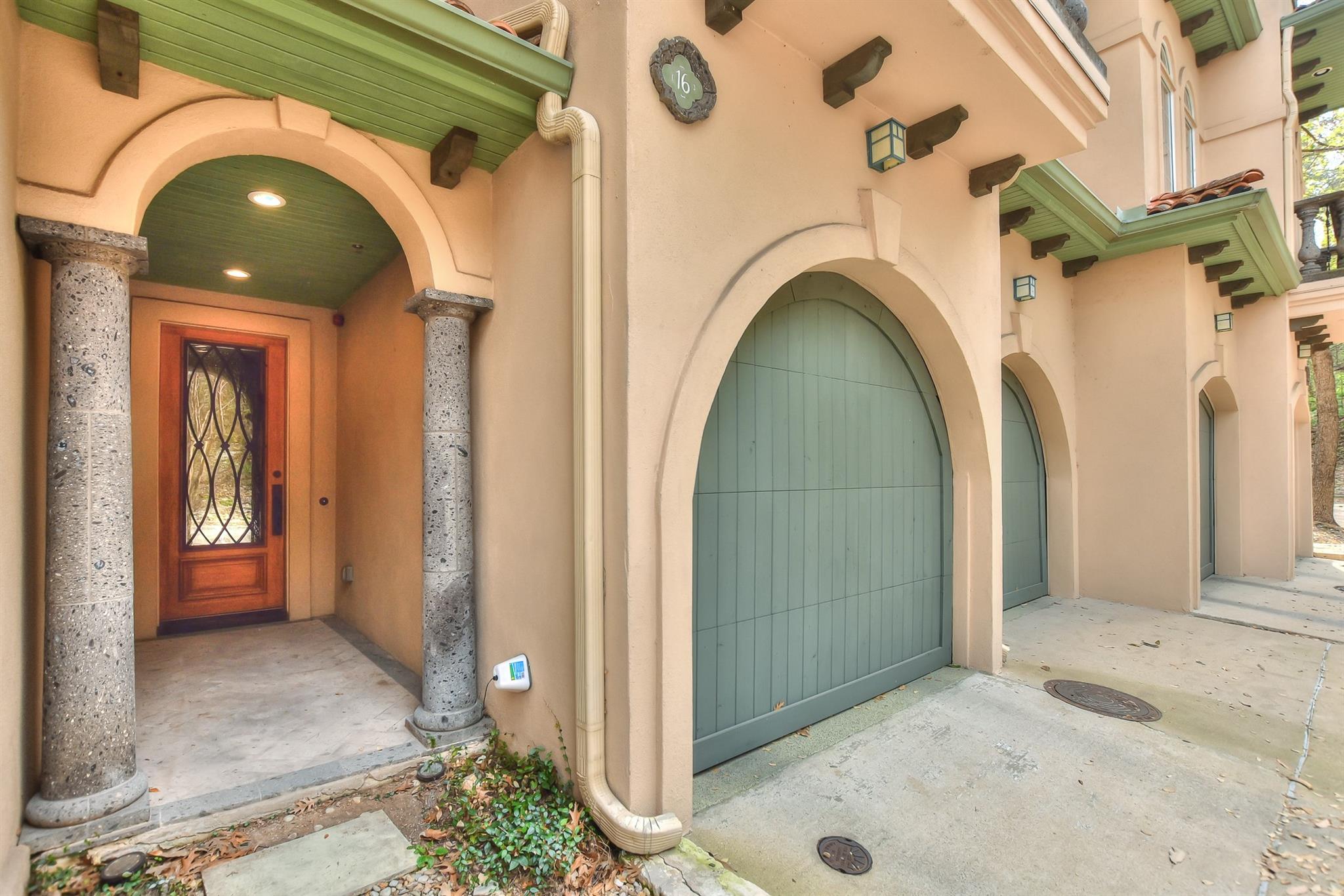 1529 Barton Springs RD 16