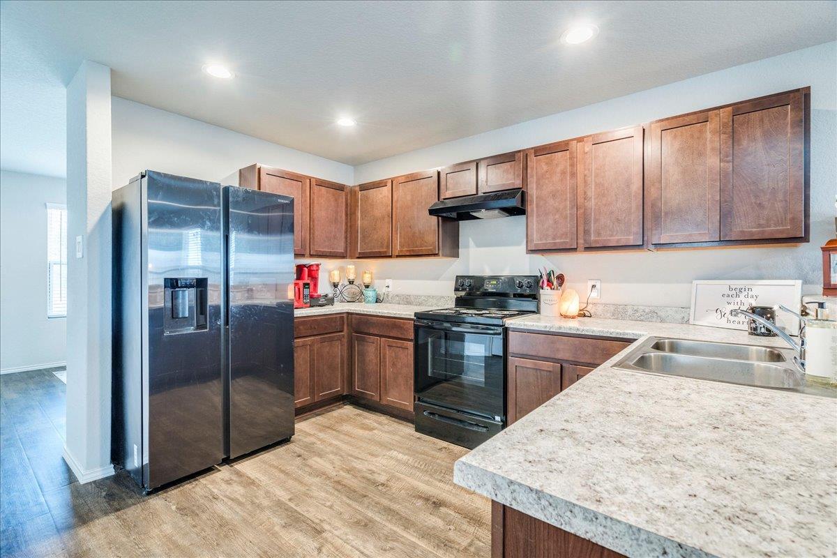 7417 Capricorn WAY