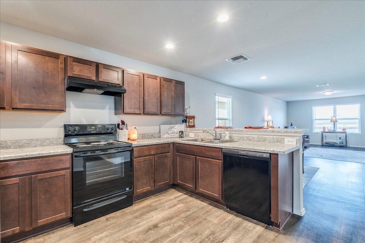 7417 Capricorn WAY