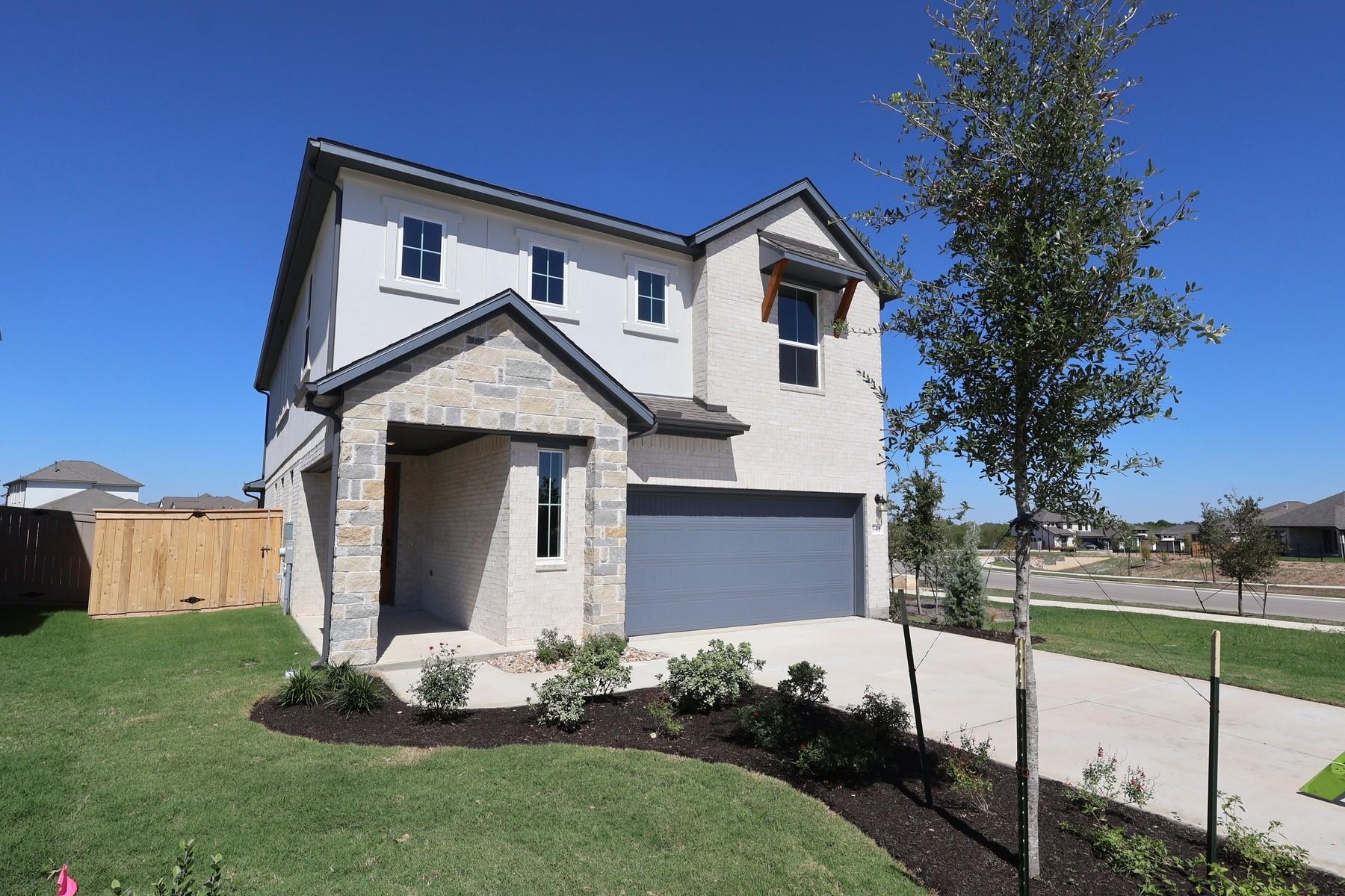 541 Bloomington Loop