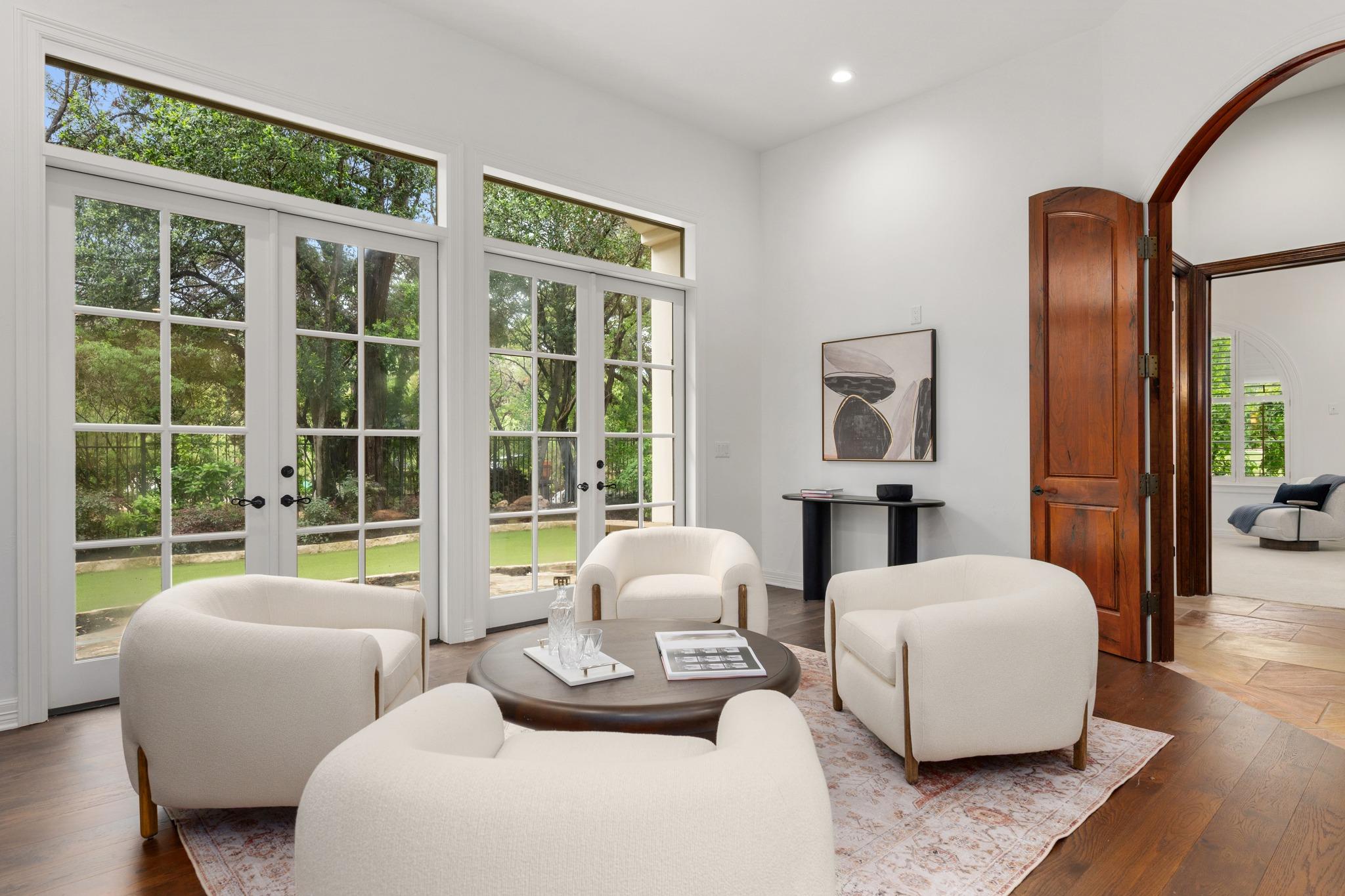 3407 Woodcutters WAY