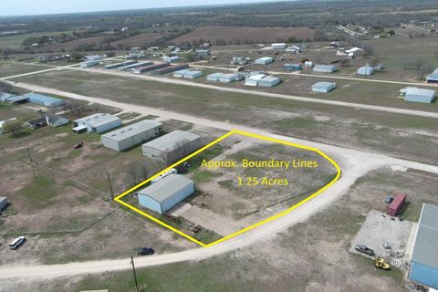 319 Windsock LN Marion TX 78124