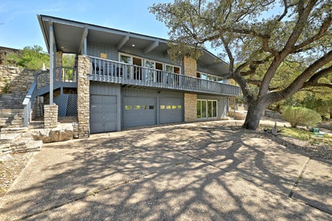 Photo of 134 SAILFISH St, Lakeway, TX 78734 (MLS # 7090001)