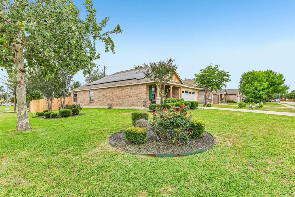 Photo of 1520 Kothman DR, Hutto, TX 78634 (MLS # 9255643)