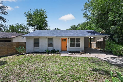 Photo of 2321 Lakehurst DR, Austin, TX 78744 (MLS # 7443813)