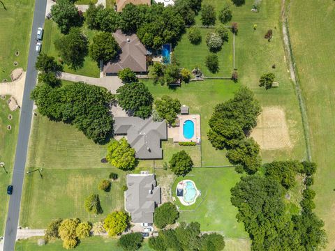 Photo of 186 Brushy Creek TRL, Hutto, TX 78634 (MLS # 6104776)