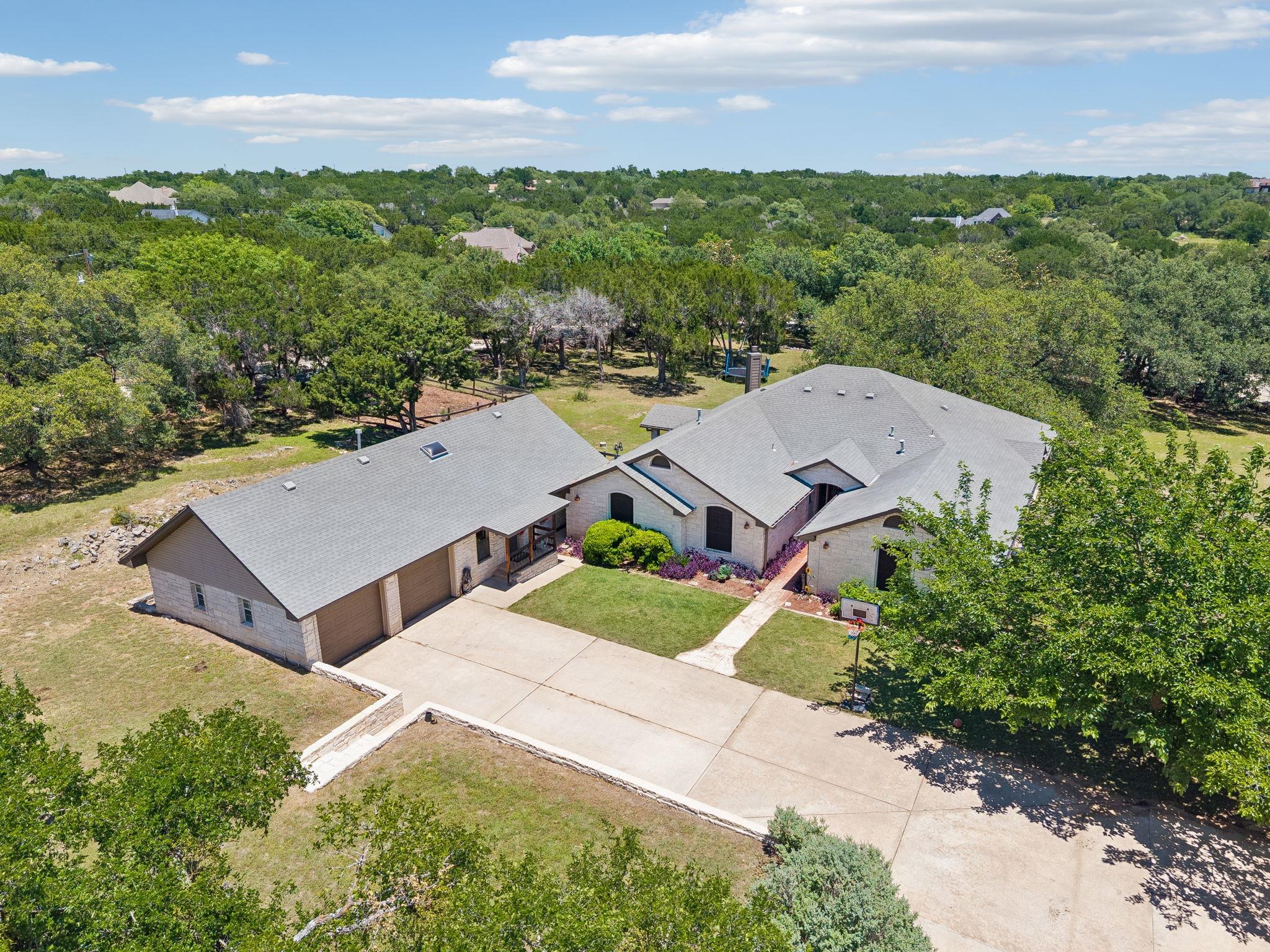 401 Twin Springs RD