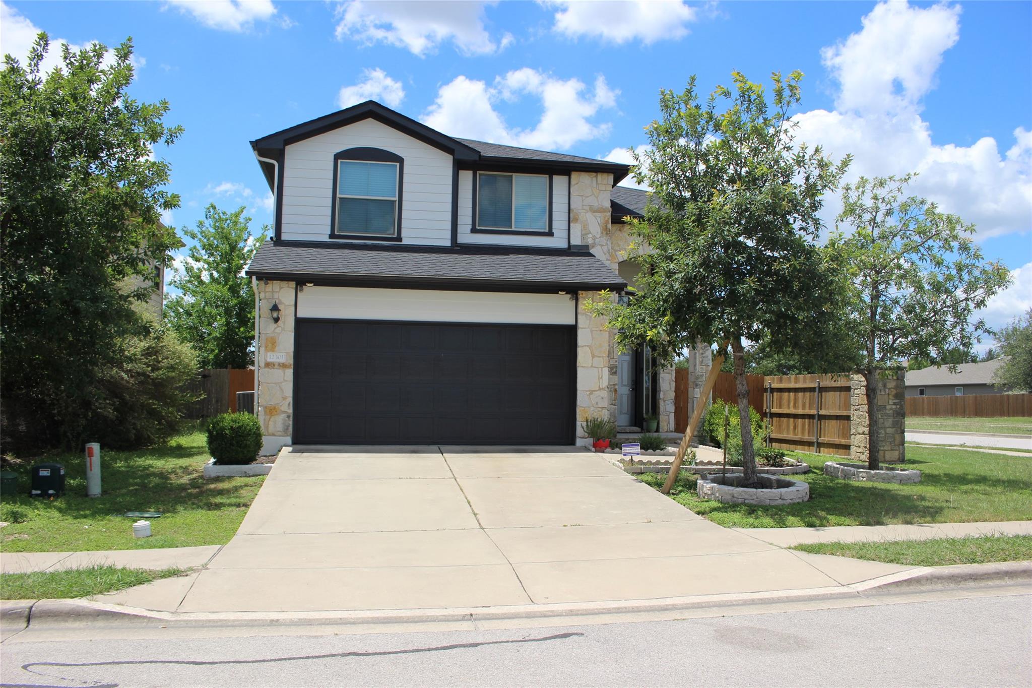 12301 Stoneridge Gap LN