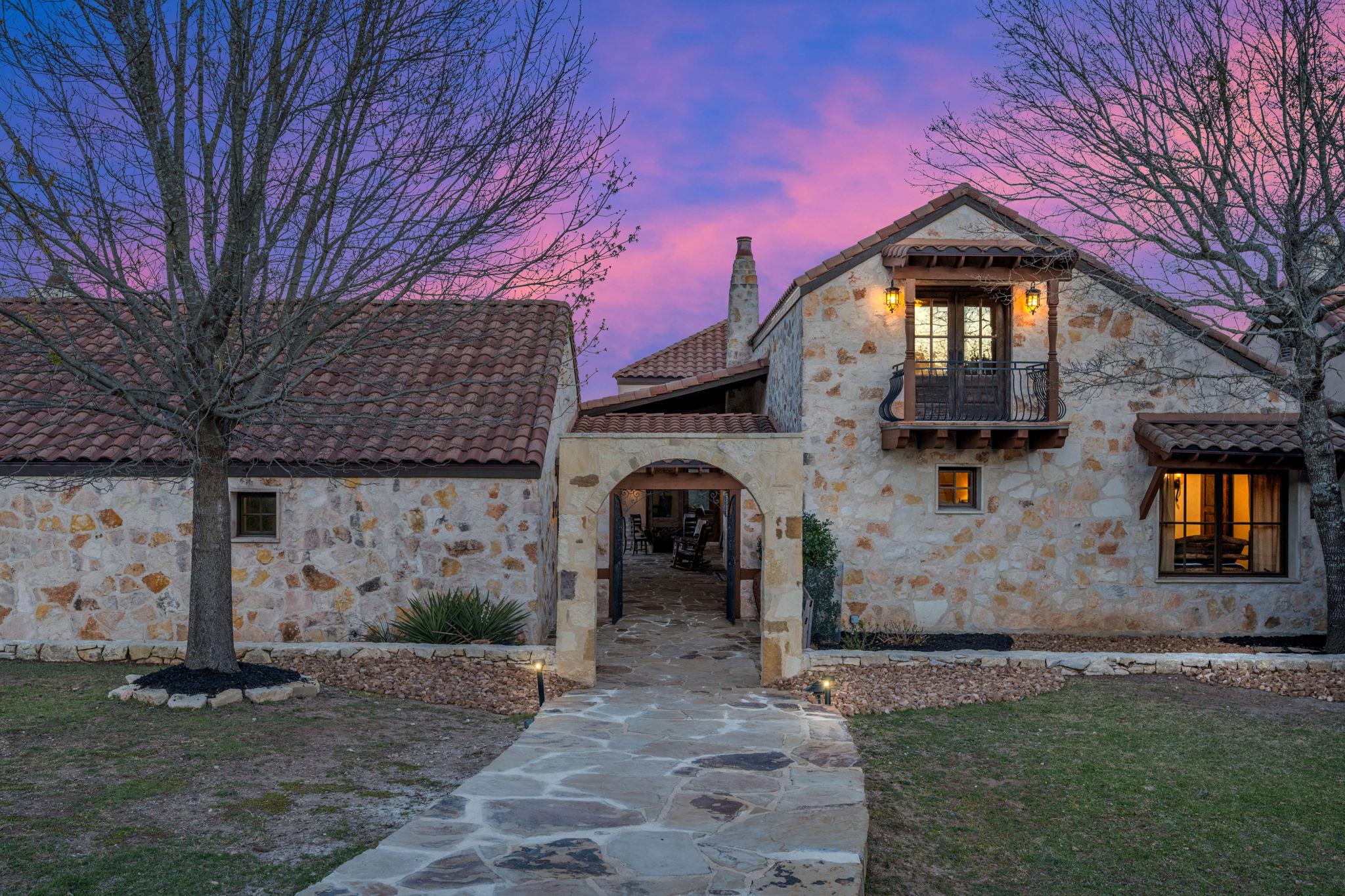 164 Camino del Reserve