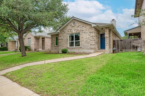 Photo of 922 Thackeray LN, Pflugerville, TX 78660 (MLS # 4816837)