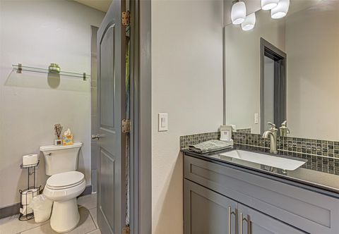 Tiny photo for 2612 Hidalgo ST, Austin, TX 78702 (MLS # 7375867)