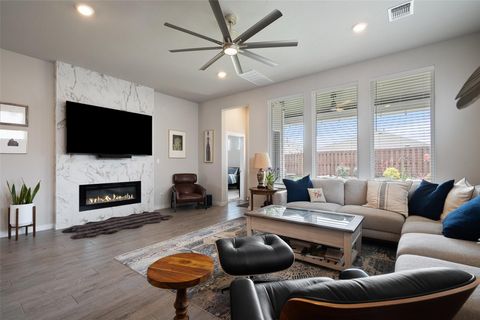 Photo of 1112 Bluewood BND, Leander, TX 78641 (MLS # 1786951)