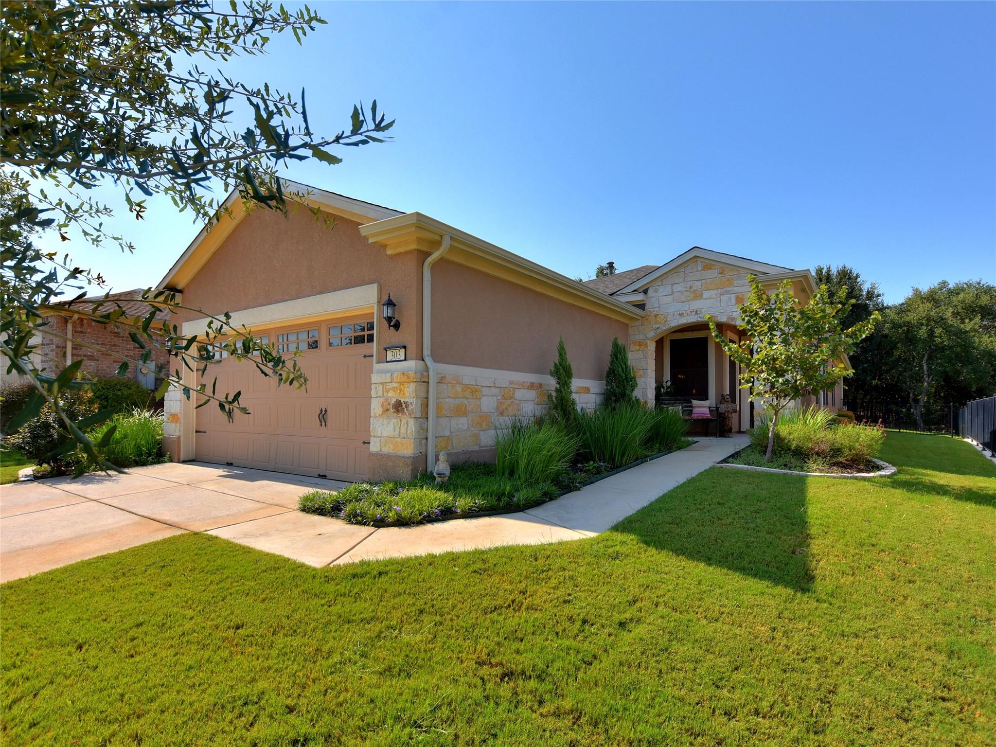 303 Kickapoo Creek LN