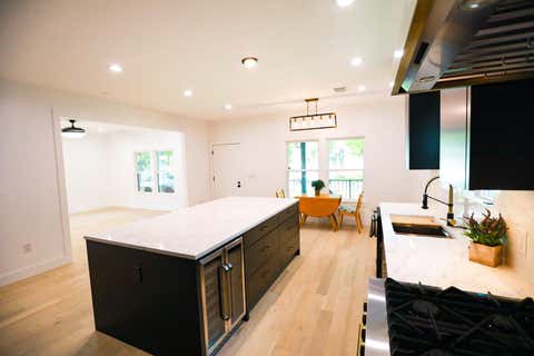 Photo of 4010 Avenue D Ave, Austin, TX 78751 (MLS # 1154039)