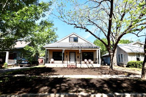 Photo of 4010 Avenue D Ave, Austin, TX 78751 (MLS # 1154039)