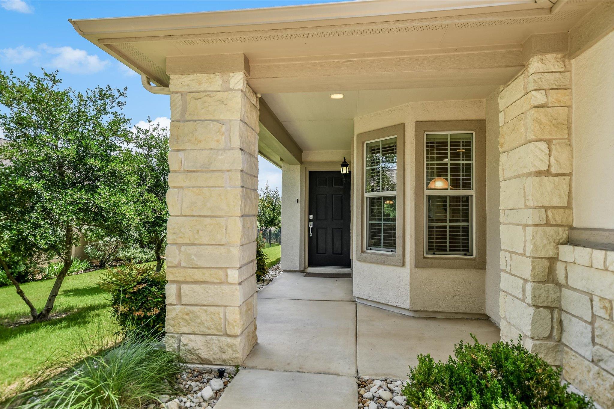 512 Salt Creek LN