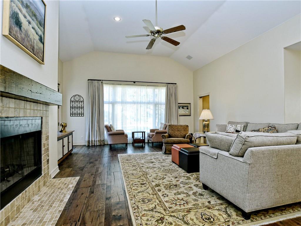 2300 FOUNDERS CIR