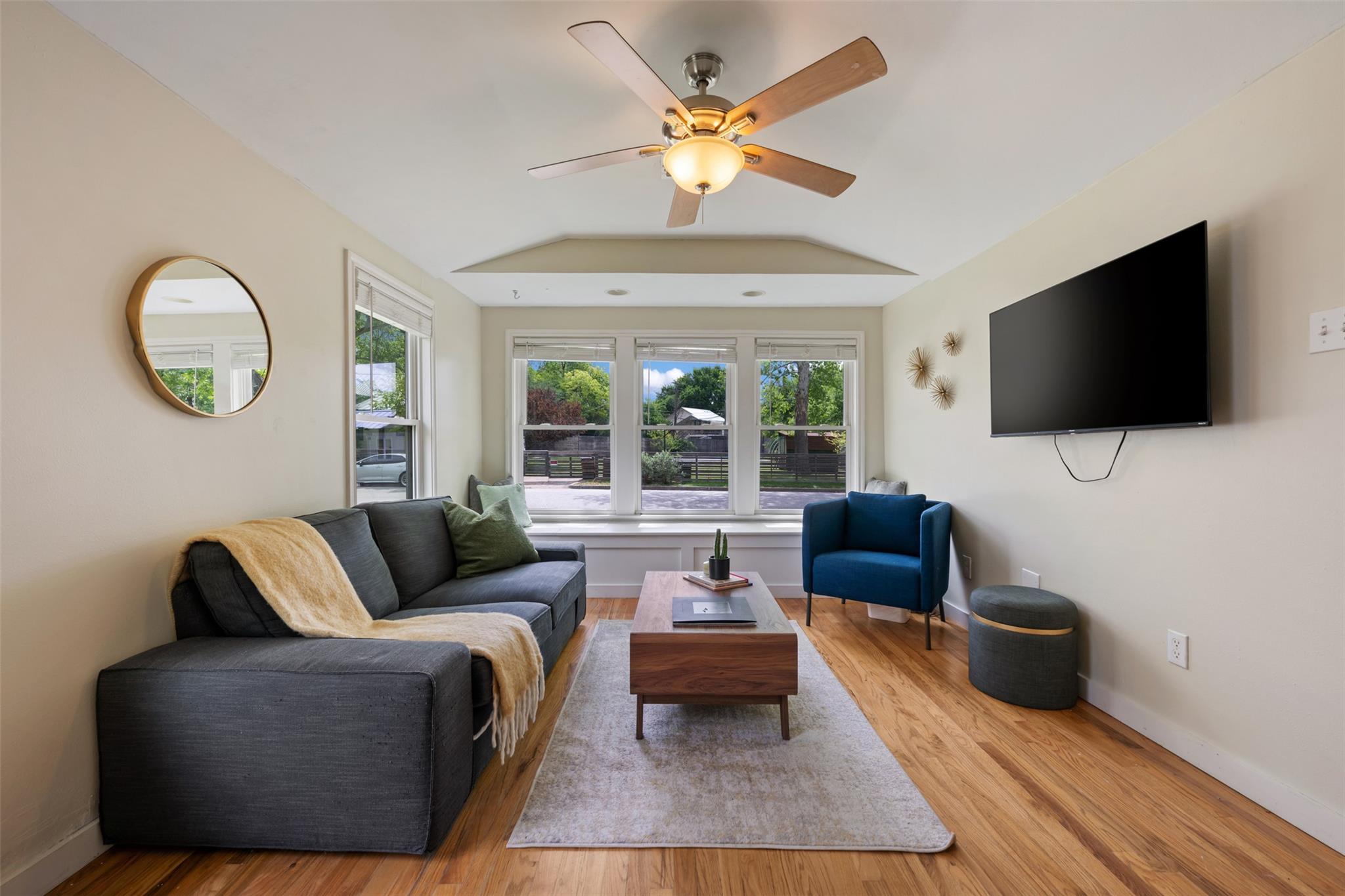 5804 Chesterfield Ave
