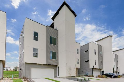 Photo of 4300 Mansfield Dam CT #821, Austin, TX 78734 (MLS # 3727804)