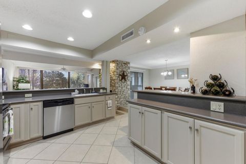 Tiny photo for 107 World Of Tennis SQ, Lakeway, TX 78738 (MLS # 4977985)