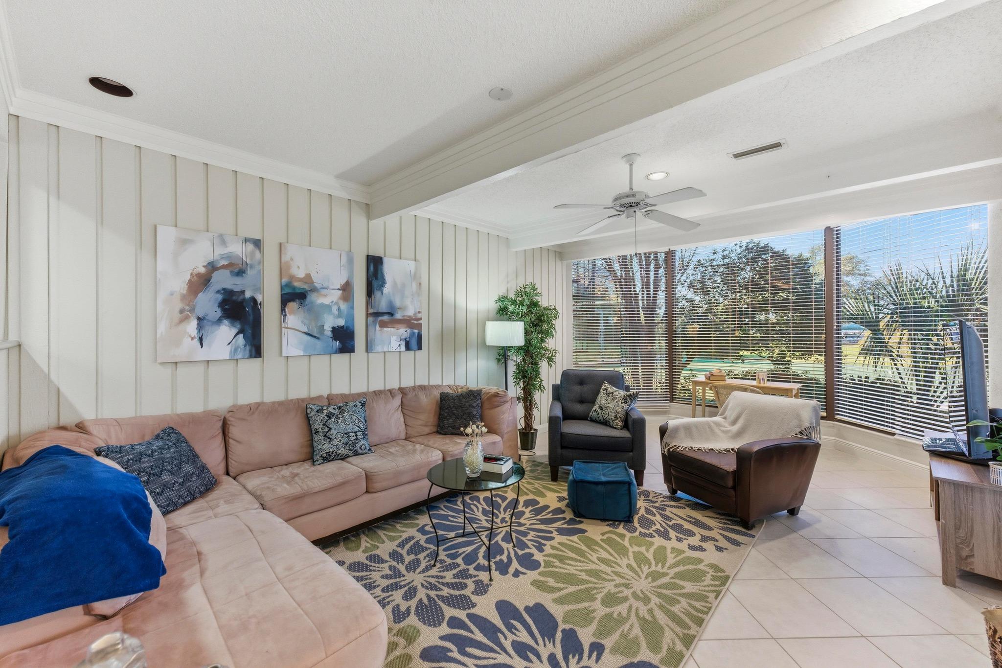 107 World Of Tennis SQ