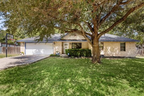 195 Lakeside DR Seguin TX 78155