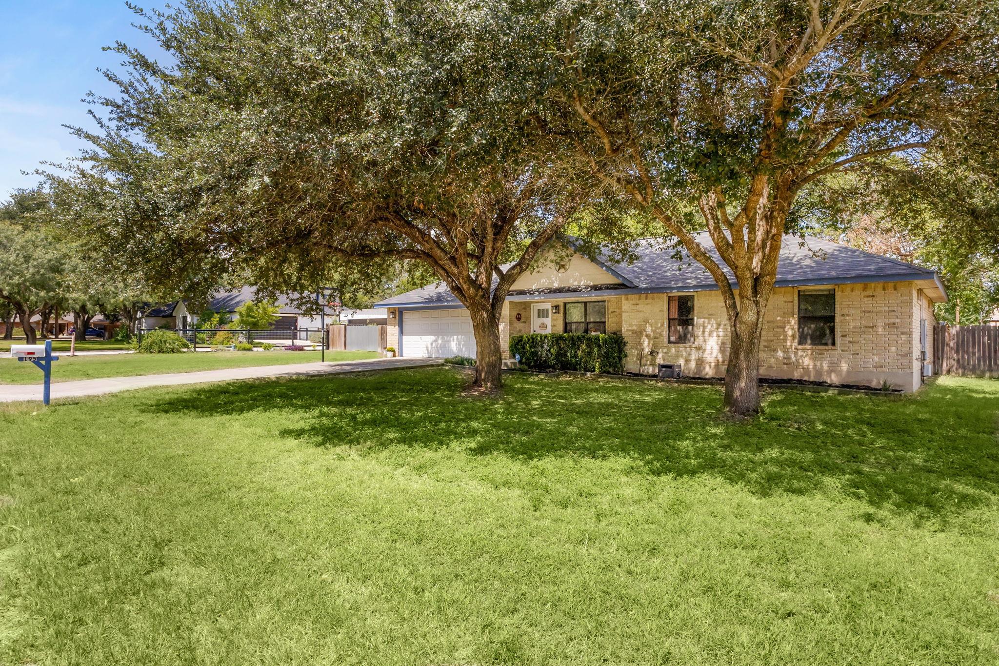 195 Lakeside DR