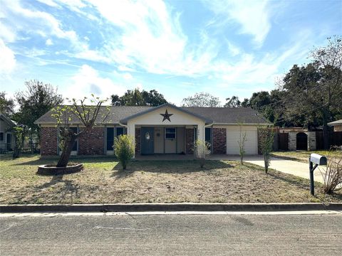 Photo of 204 Thompson ST, Cedar Park, TX 78613 (MLS # 5651799) Photo of 204 Thompson ST, Cedar Park, TX 78613 (MLS # 5651799)