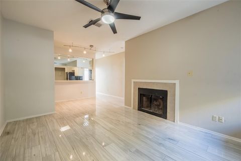 Photo of 806 W 24th ST #236, Austin, TX 78705 (MLS # 3298821)