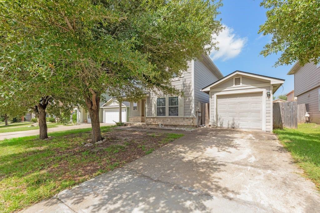 11516 Hungry Horse DR