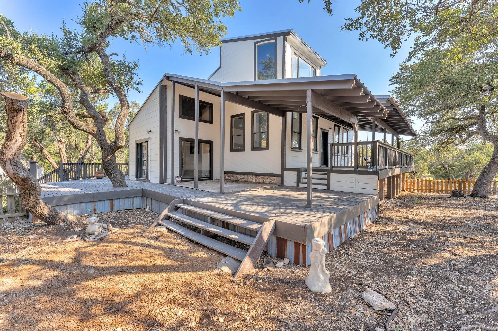 4016 McGregor LN