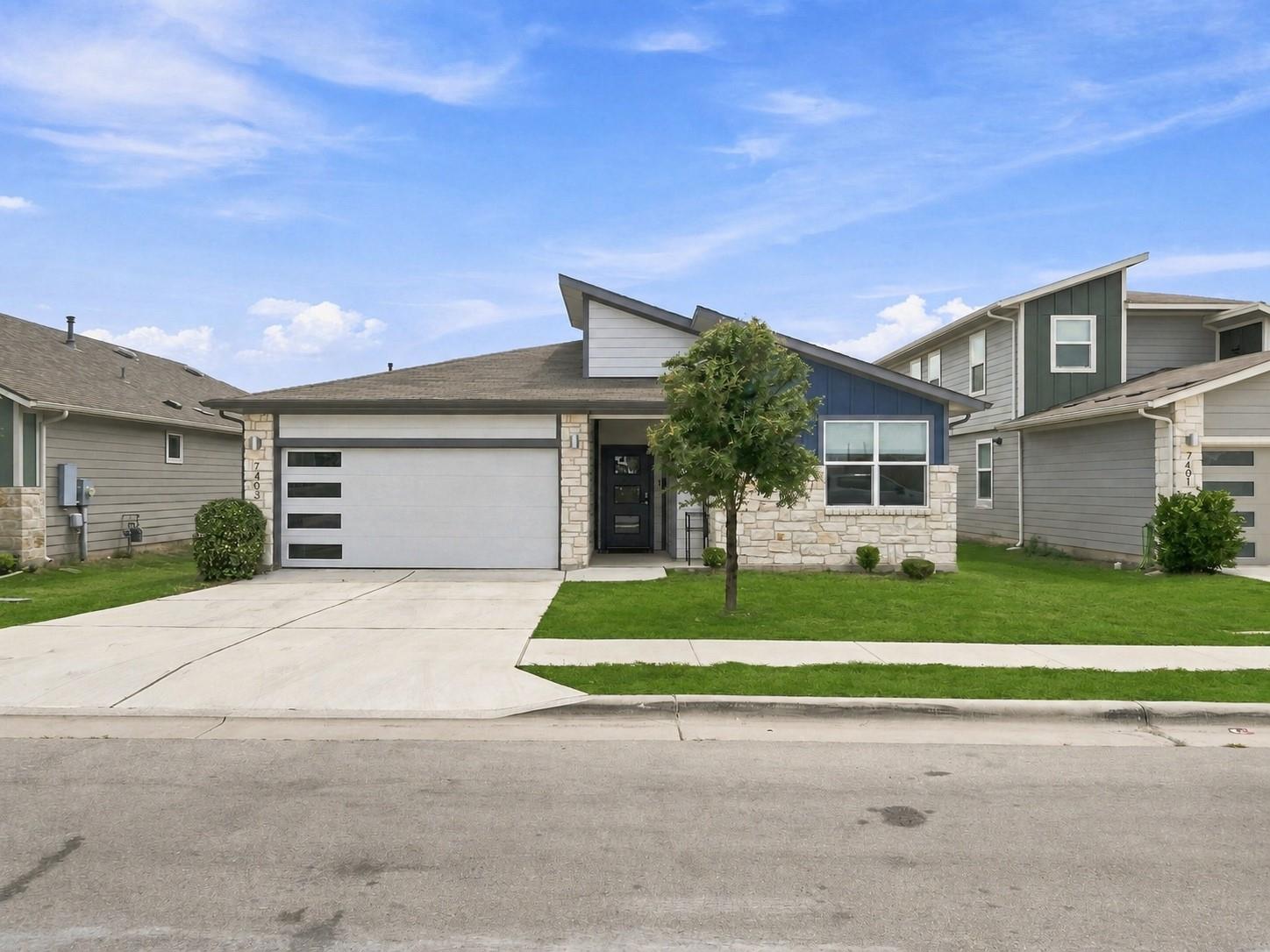 7403 Sagira PATH