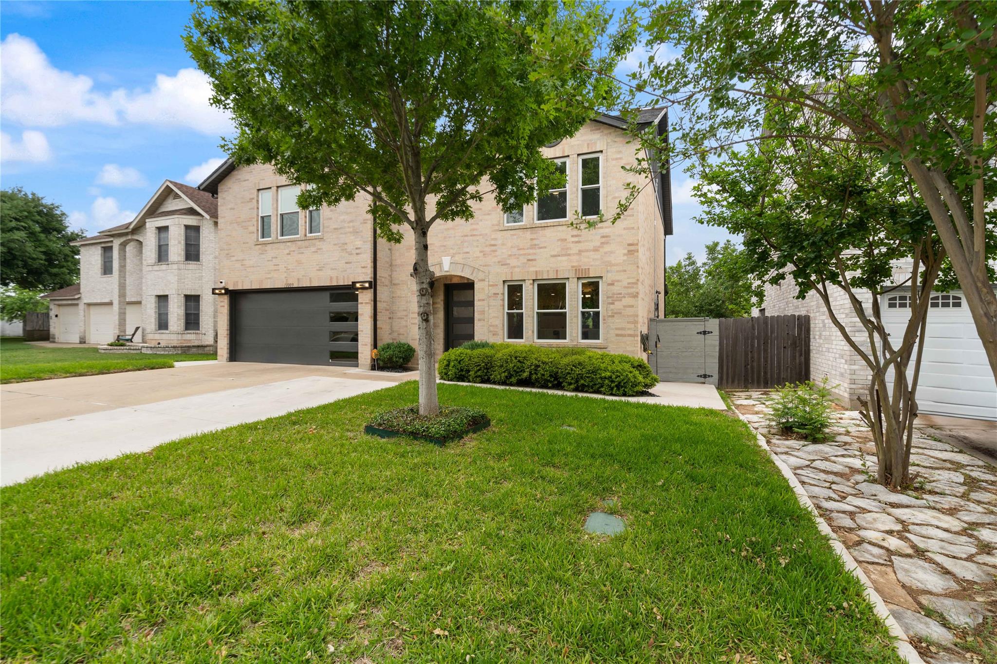 11009 Midbury CT