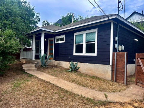 Photo of 1901 1901 New York Av Ave #B, Austin, TX 78702 (MLS # 8679556)