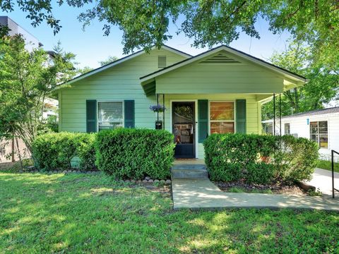 Photo of 3011 E 17th ST, Austin, TX 78702 (MLS # 9918737)
