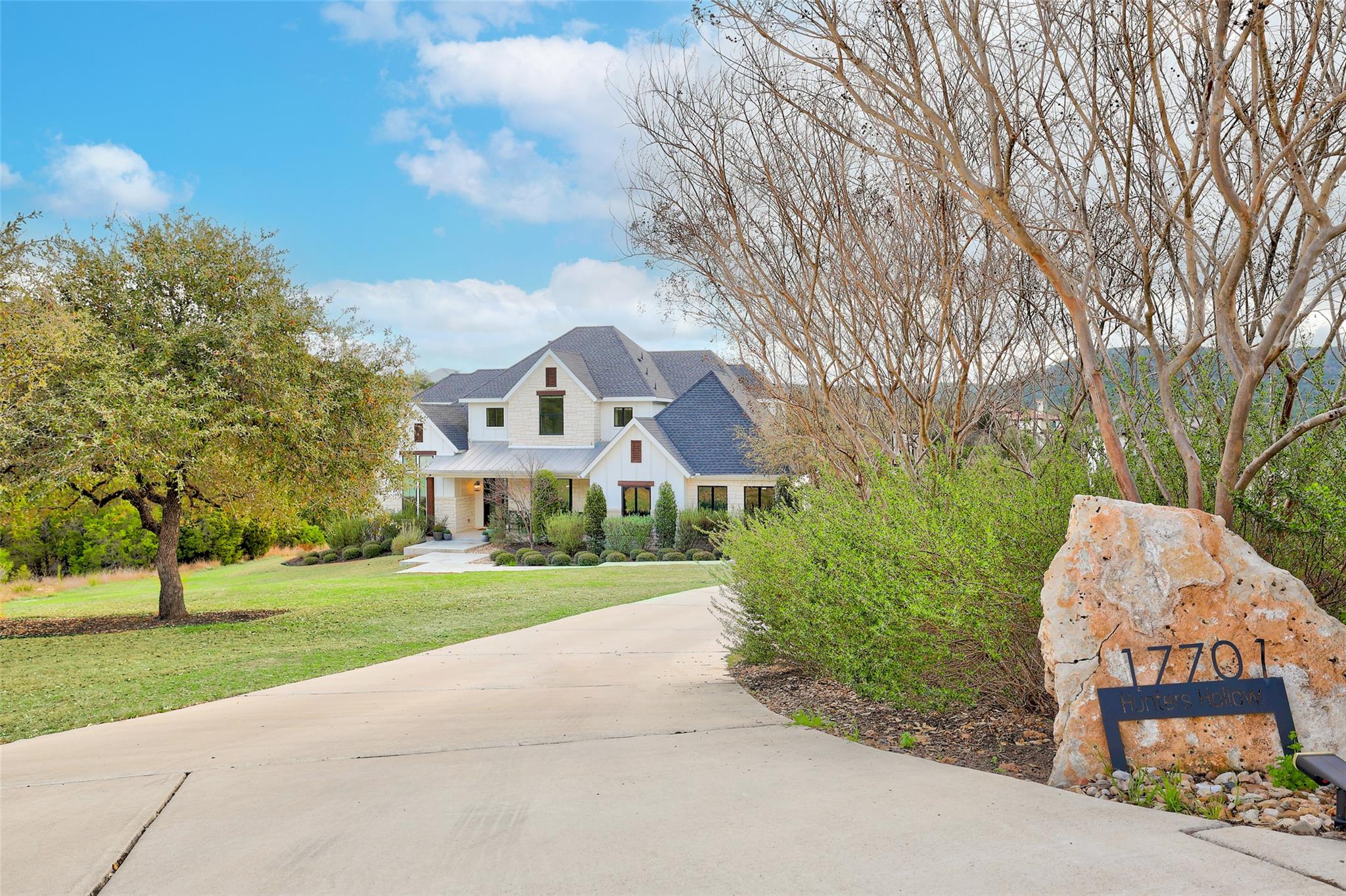 17701 Hunters Hollow