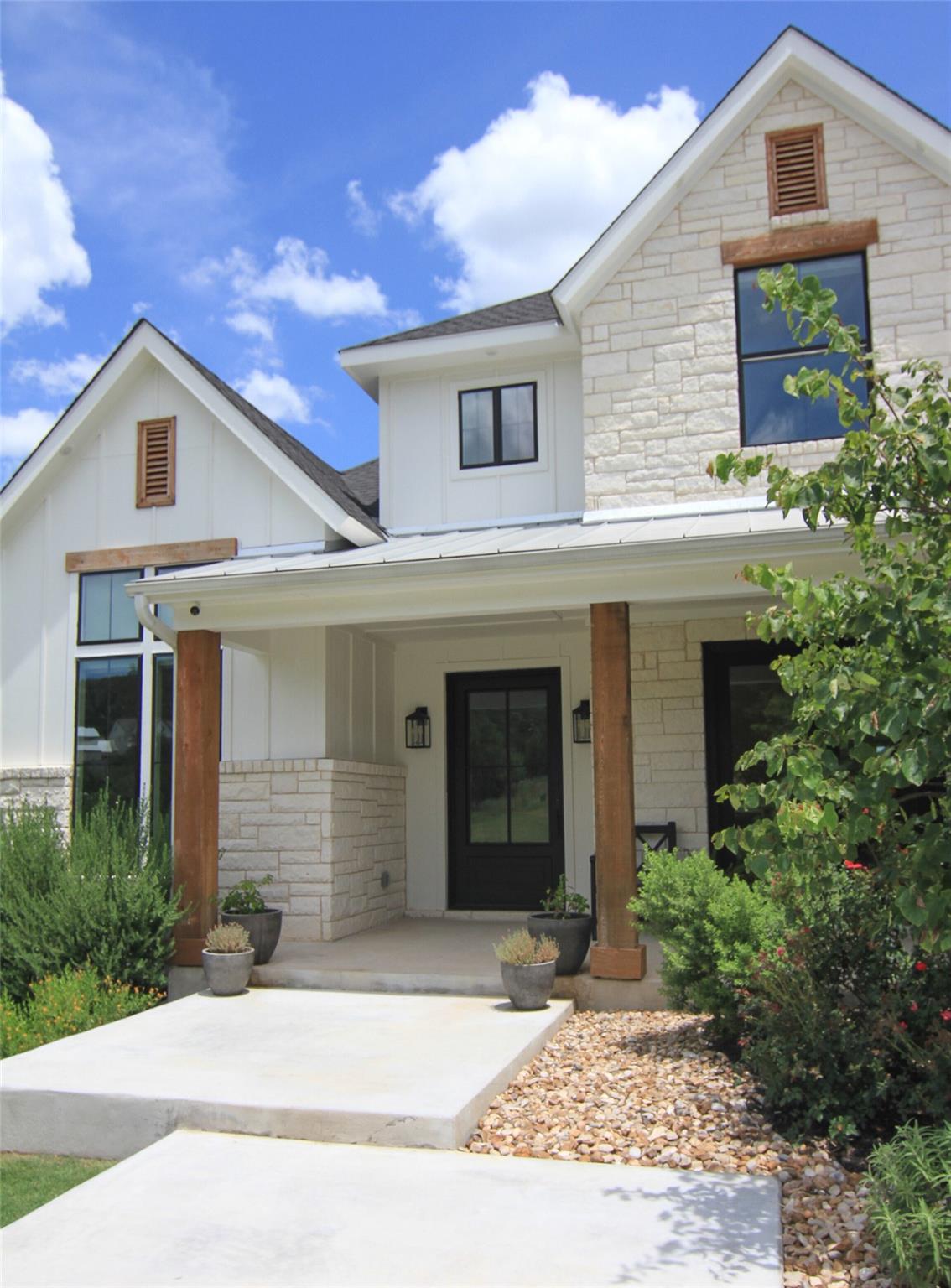 17701 Hunters Hollow